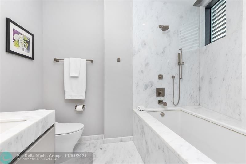 34 Minnetonka Rd, Sea Ranch Lakes, FL 33308 Photo