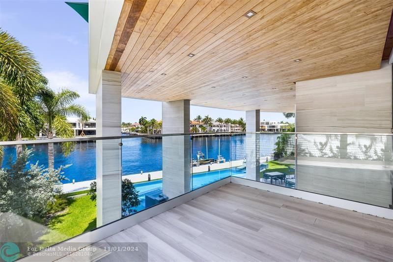 34 Minnetonka Rd, Sea Ranch Lakes, FL 33308 Photo