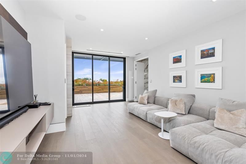 34 Minnetonka Rd, Sea Ranch Lakes, FL 33308 Photo