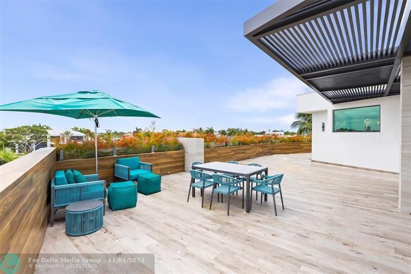 34 Minnetonka Rd, Sea Ranch Lakes, FL 33308 Photo