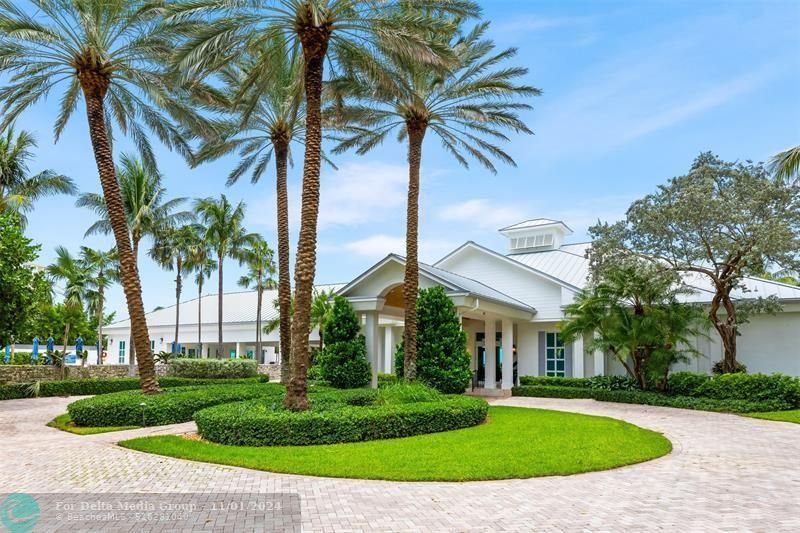 34 Minnetonka Rd, Sea Ranch Lakes, FL 33308 Photo