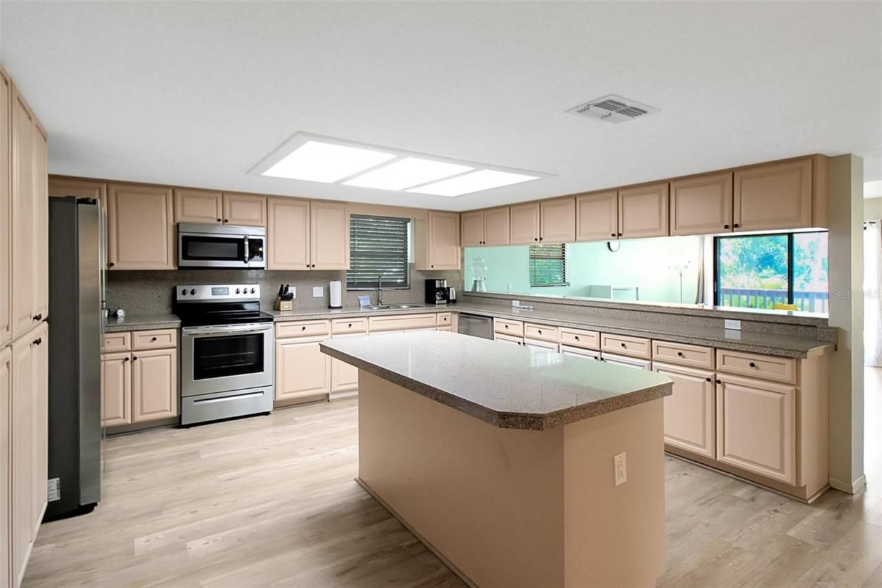 4003 Bayside Court, Bradenton, FL 34210 Photo