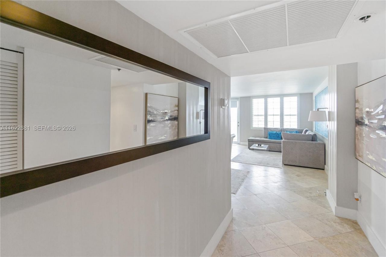 100 Lincoln Rd, Unit 1422, Miami Beach, FL 33139 Photo