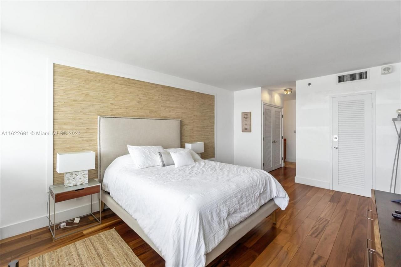 100 Lincoln Rd, Unit 1422, Miami Beach, FL 33139 Photo