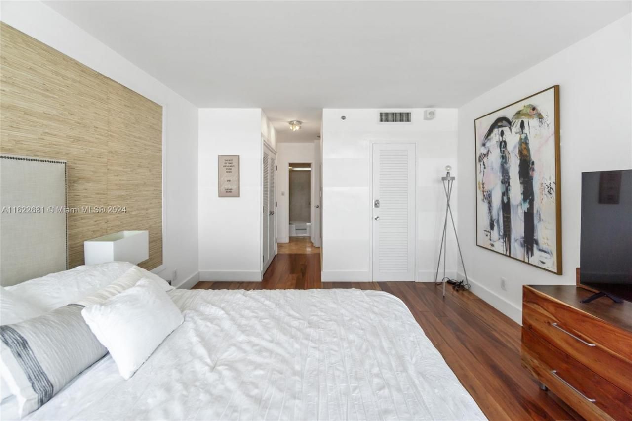 100 Lincoln Rd, Unit 1422, Miami Beach, FL 33139 Photo