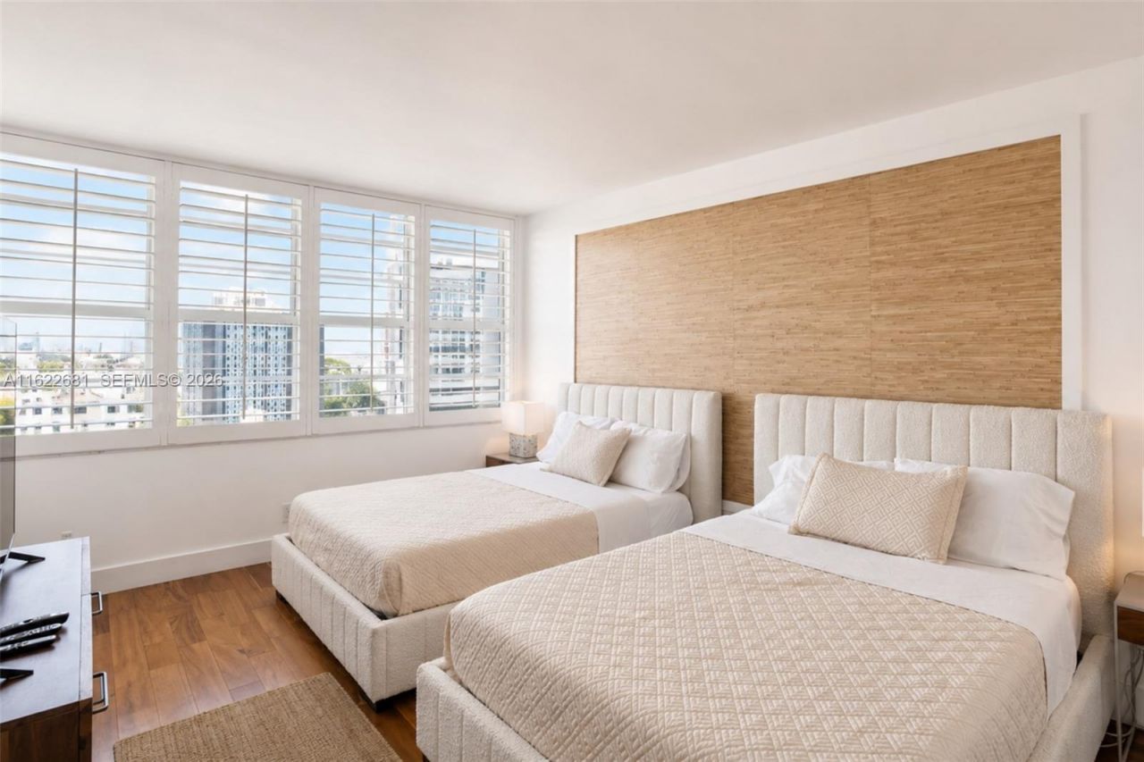 100 Lincoln Rd, Unit 1422, Miami Beach, FL 33139 Photo