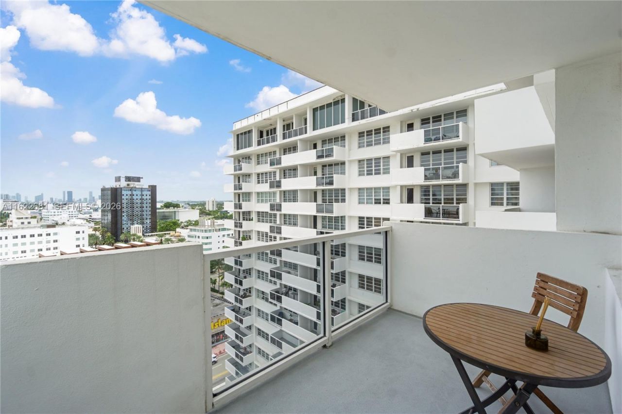 100 Lincoln Rd, Unit 1422, Miami Beach, FL 33139 Photo