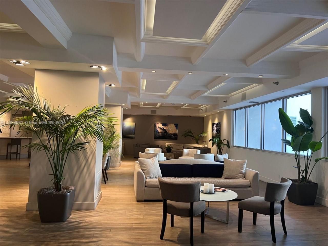 100 Lincoln Rd, Unit 1422, Miami Beach, FL 33139 Photo