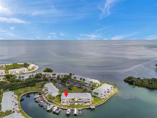 5257 BEACH DRIVE SE, Unit D, ST PETERSBURG, FL 33705