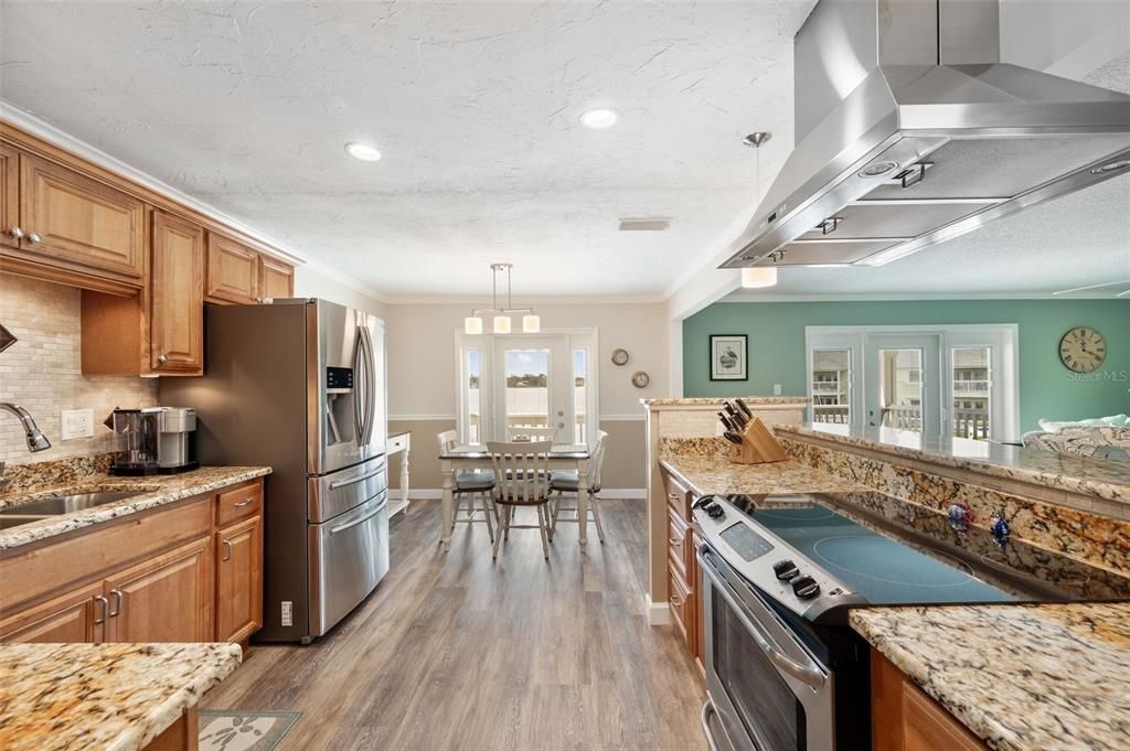 5257 Beach Drive Se, Unit D, Saint Petersburg, FL 33705 Photo