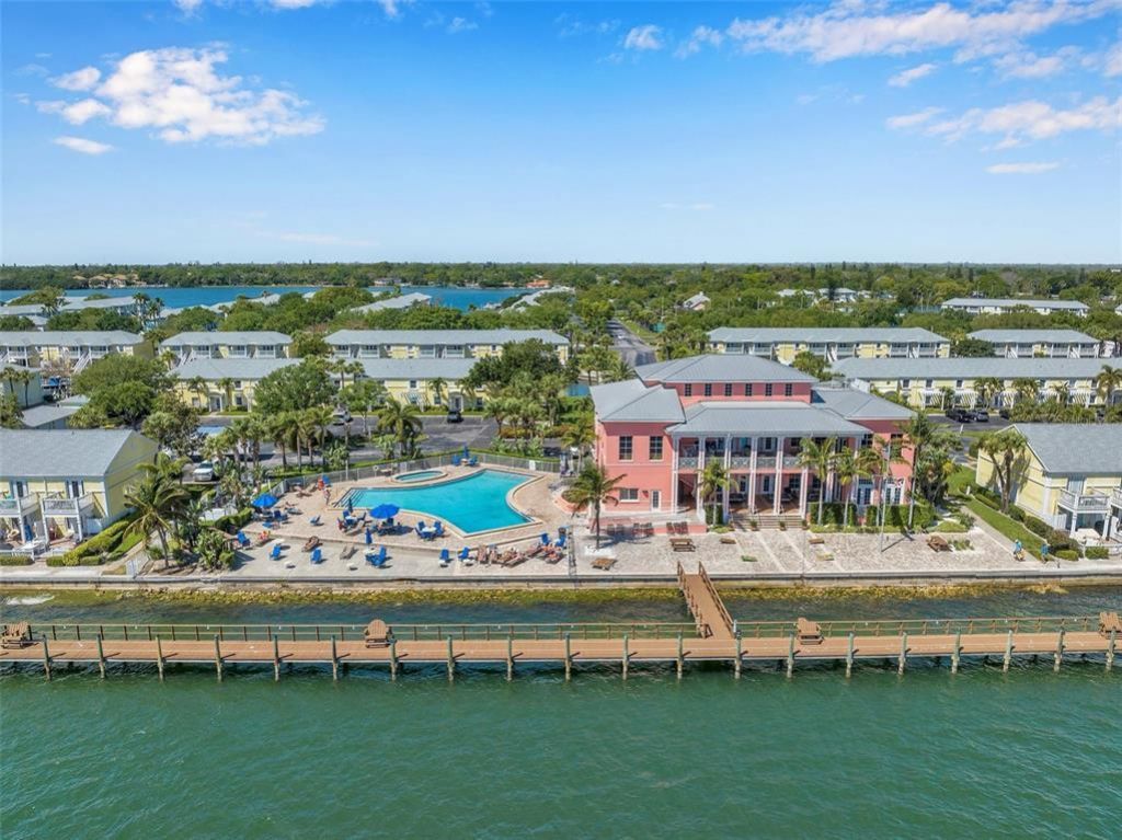 5257 Beach Drive Se, Unit D, Saint Petersburg, FL 33705 Photo