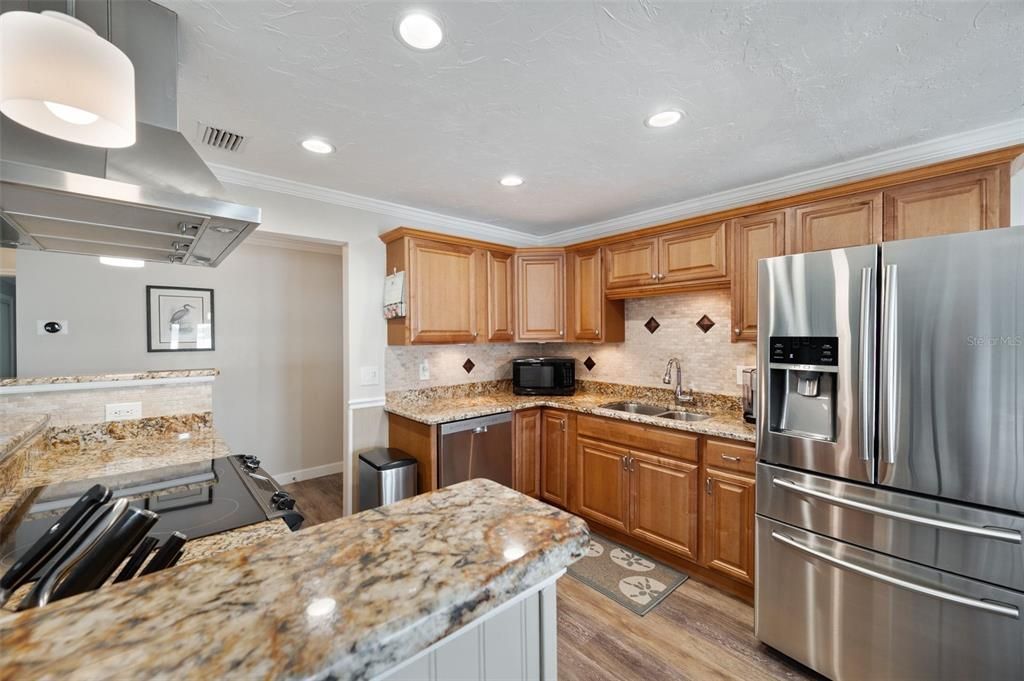 5257 Beach Drive Se, Unit D, Saint Petersburg, FL 33705 Photo