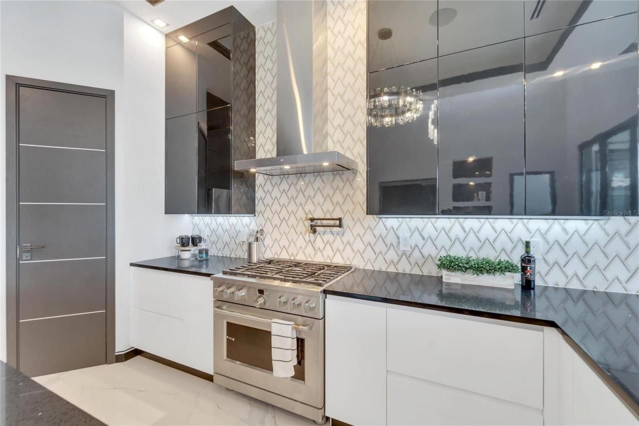 519 Treviso Drive, Apollo Beach, FL 33572 Photo