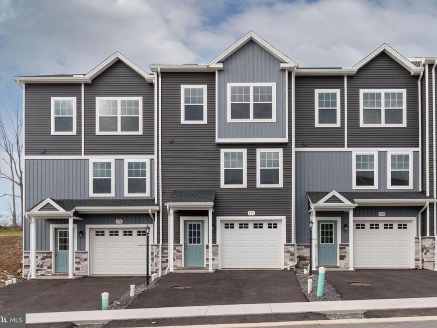 172 Highpoint Park Drive, Pleasant Gap, PA 16823 Main Photo