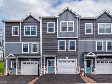 172 HIGHPOINT PARK DRIVE, PLEASANT GAP, PA 16823