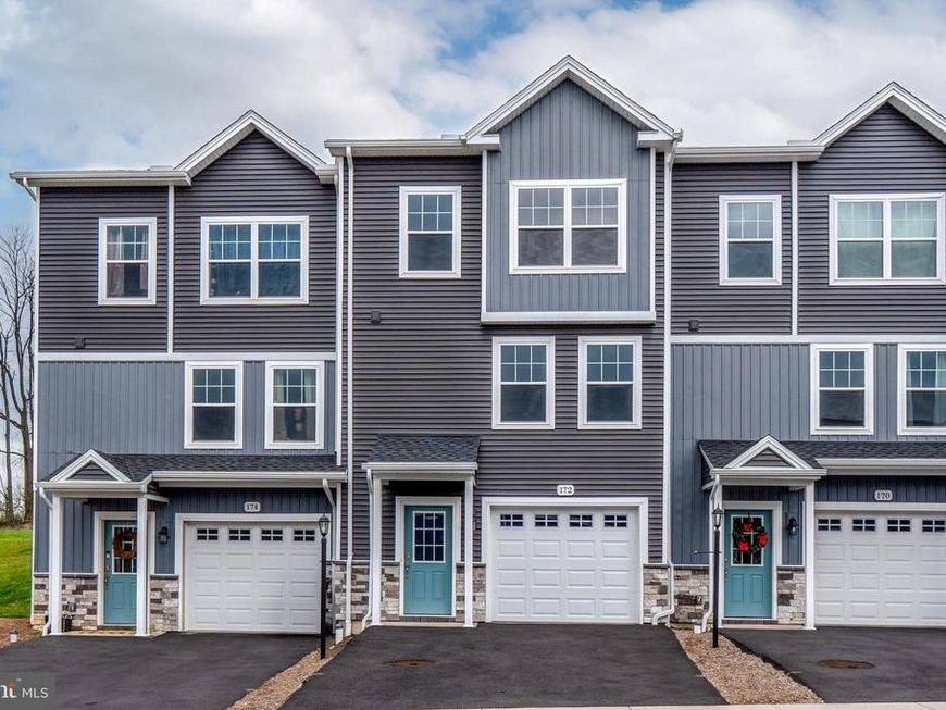 172 Highpoint Park Drive, Pleasant Gap, PA 16823 Main Photo