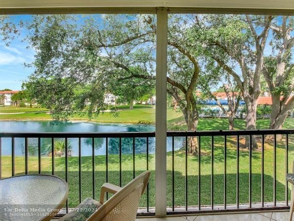 8930 S Hollybrook Boulevard, Unit 201, Pembroke Pines, FL 33025