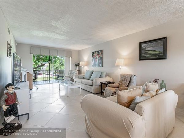 671 S Hollybrook Drive, Unit 306, Pembroke Pines, FL 33025