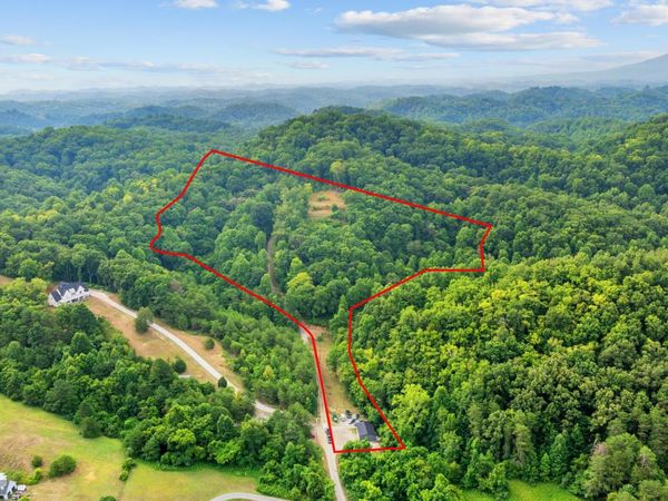 2345 Paradise Way, Sevierville, TN 37876