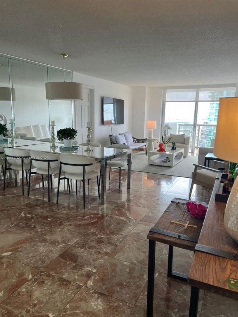 6039 Collins Ave, Unit 1728, Miami Beach, FL 33140 Photo