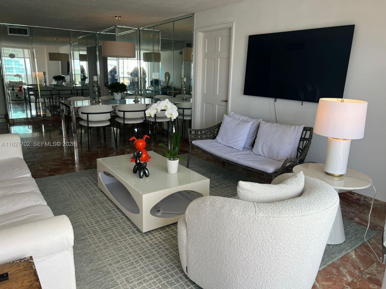 6039 Collins Ave, Unit 1728, Miami Beach, FL 33140 Photo