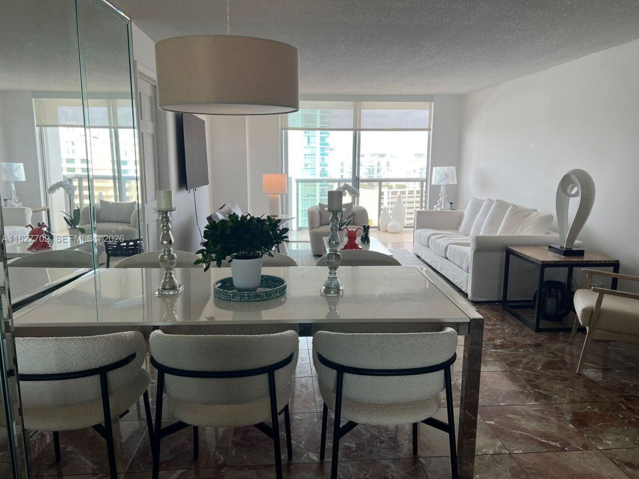 6039 Collins Ave, Unit 1728, Miami Beach, FL 33140 Photo