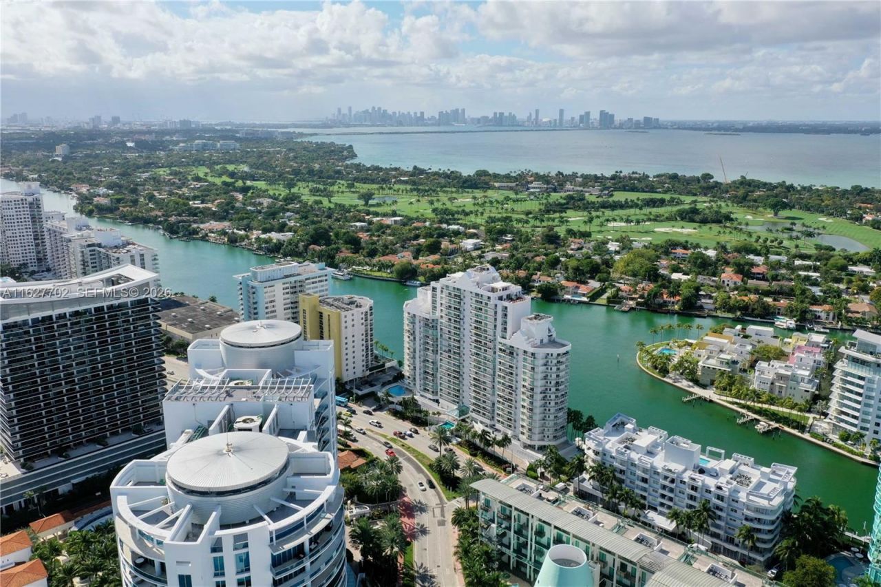 6039 Collins Ave, Unit 1728, Miami Beach, FL 33140 Photo