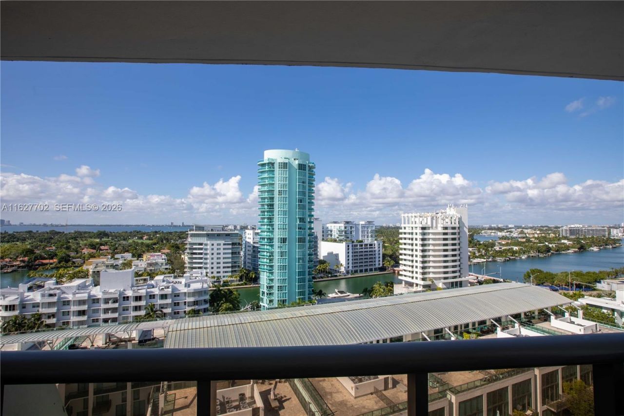 6039 Collins Ave, Unit 1728, Miami Beach, FL 33140 Photo