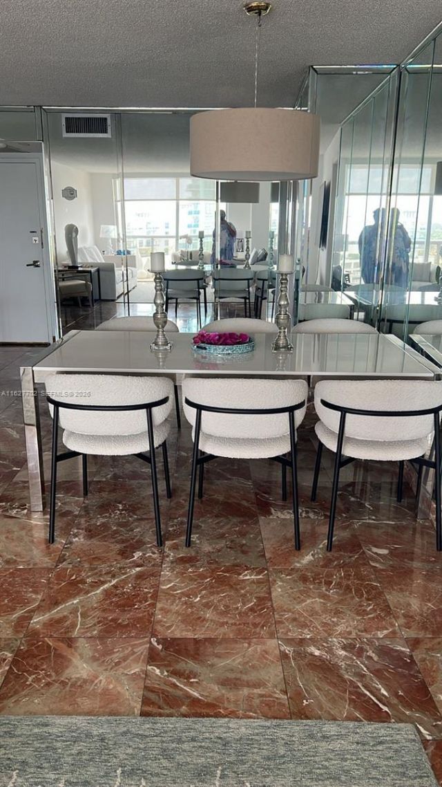 6039 Collins Ave, Unit 1728, Miami Beach, FL 33140 Photo