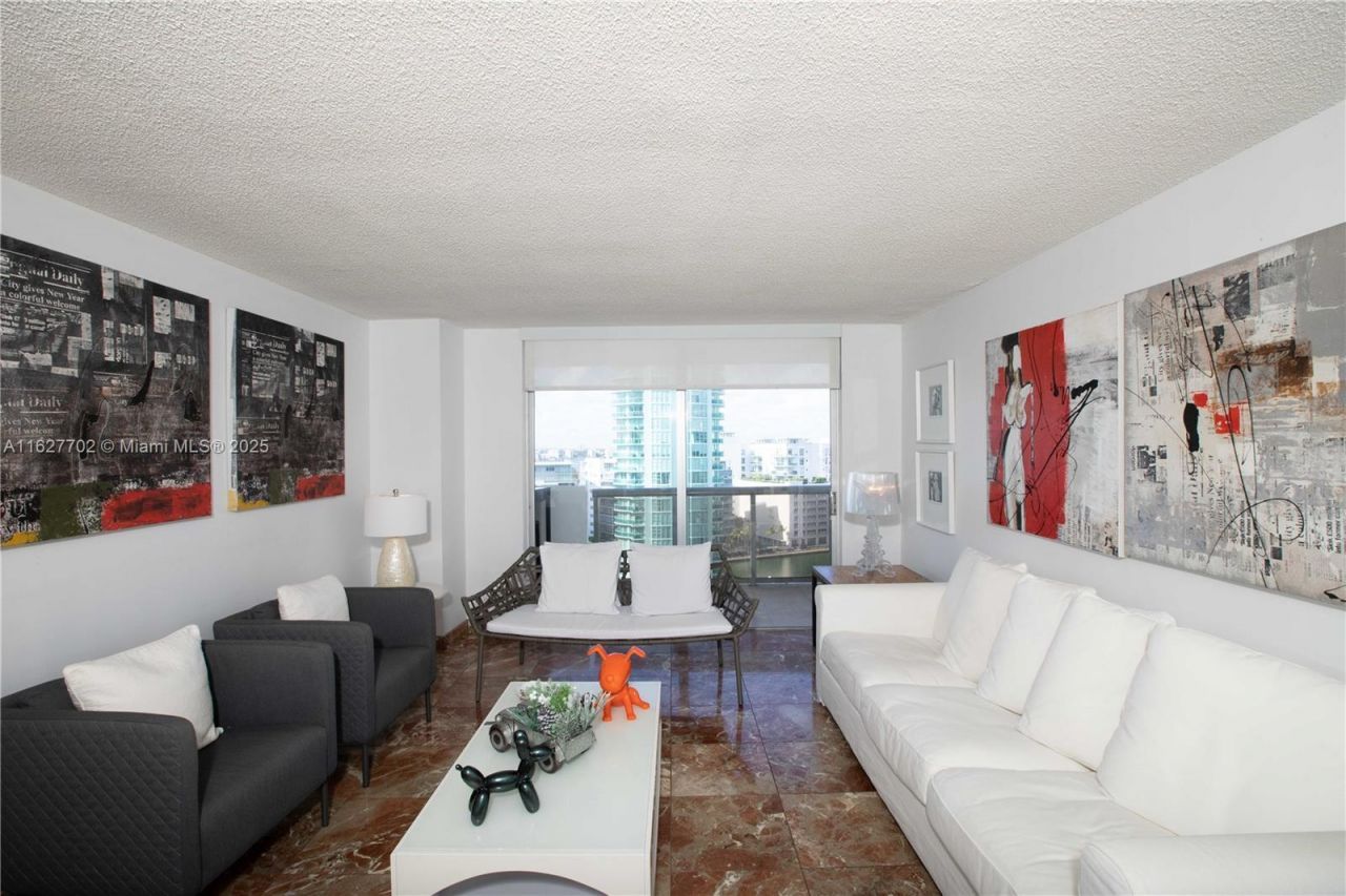 6039 Collins Ave, Unit 1728, Miami Beach, FL 33140 Photo
