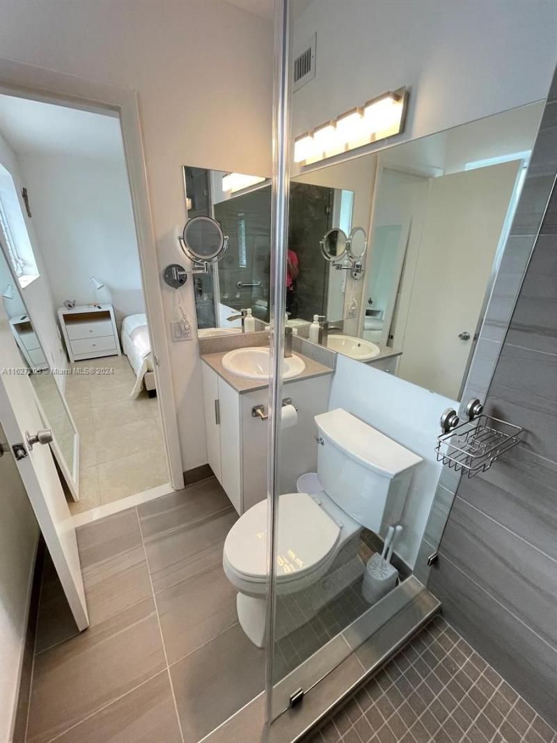 100 Sunrise Dr, Unit 24, Key Biscayne, FL 33149 Photo