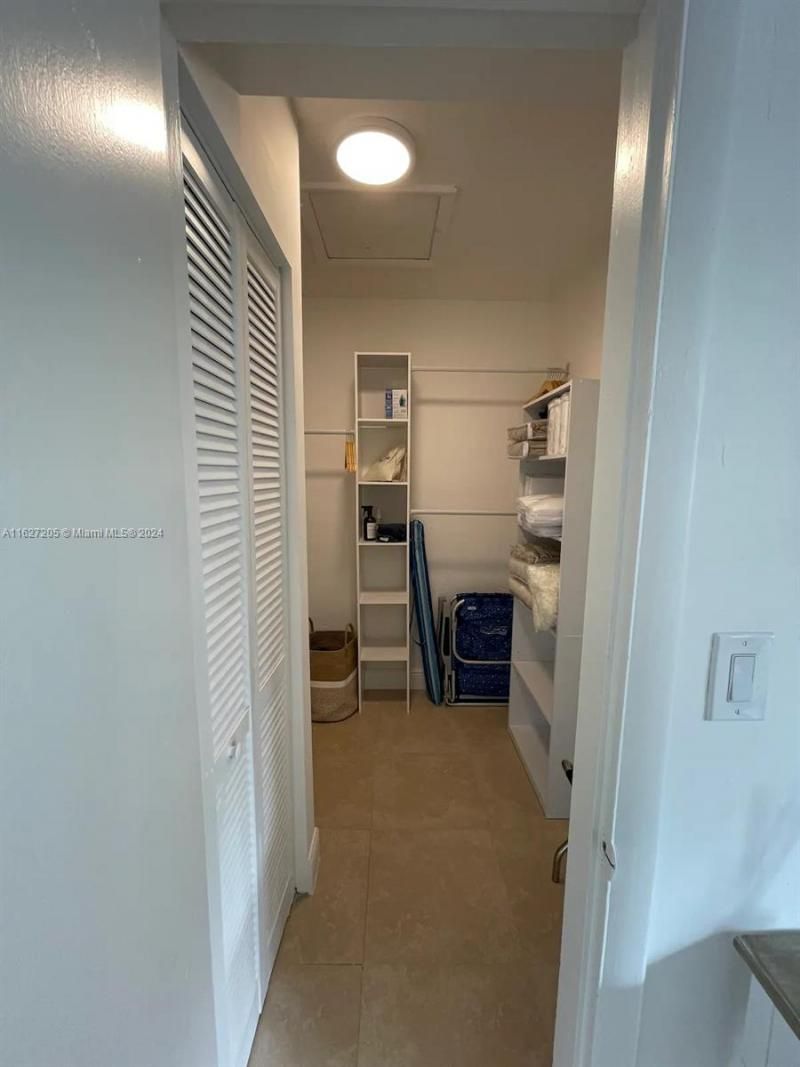 100 Sunrise Dr, Unit 24, Key Biscayne, FL 33149 Photo