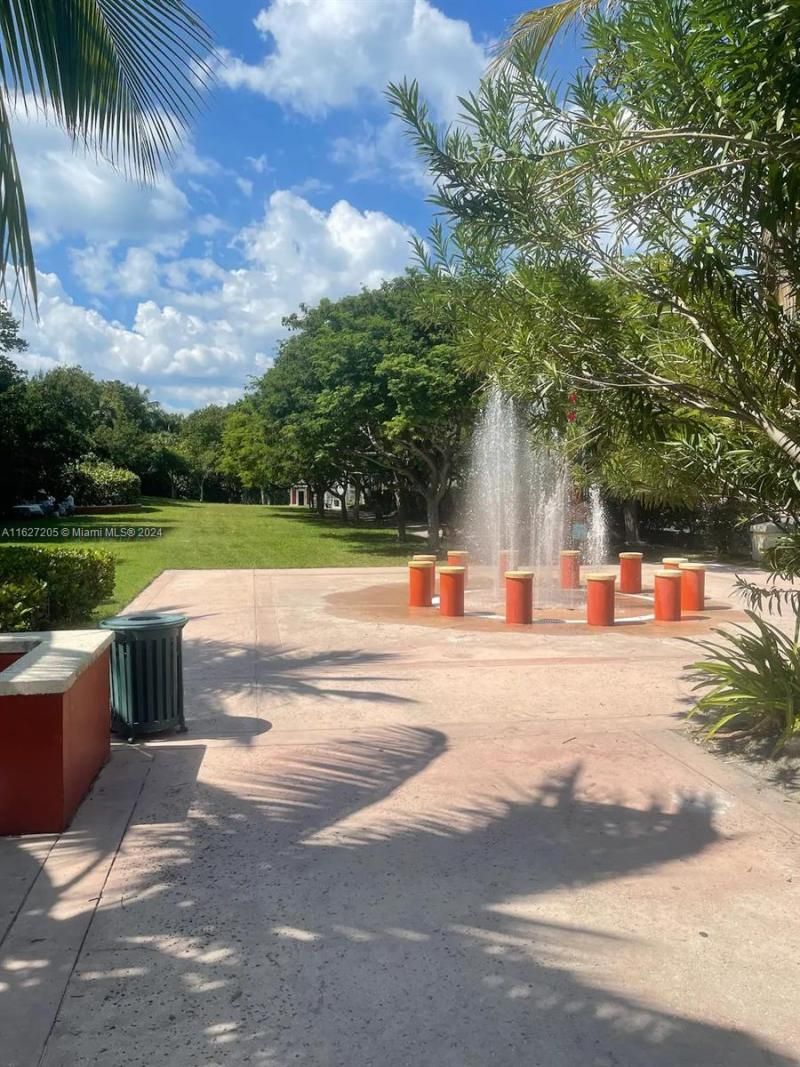 100 Sunrise Dr, Unit 24, Key Biscayne, FL 33149 Photo