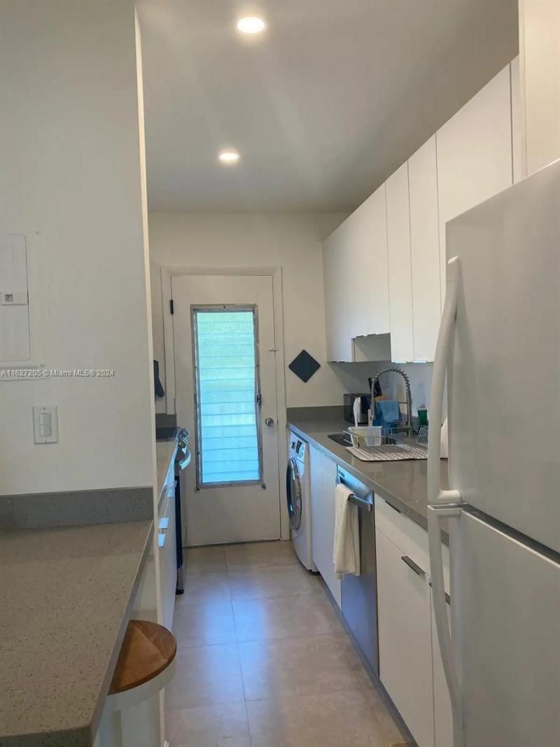 100 Sunrise Dr, Unit 24, Key Biscayne, FL 33149 Photo