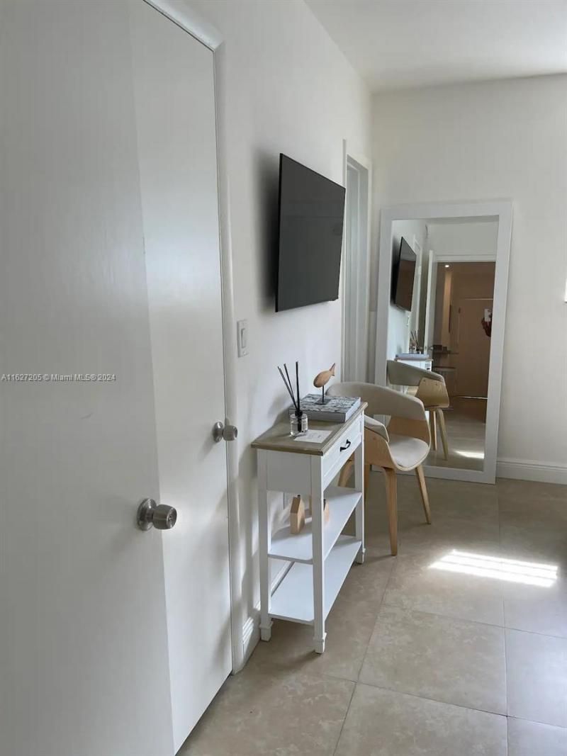 100 Sunrise Dr, Unit 24, Key Biscayne, FL 33149 Photo