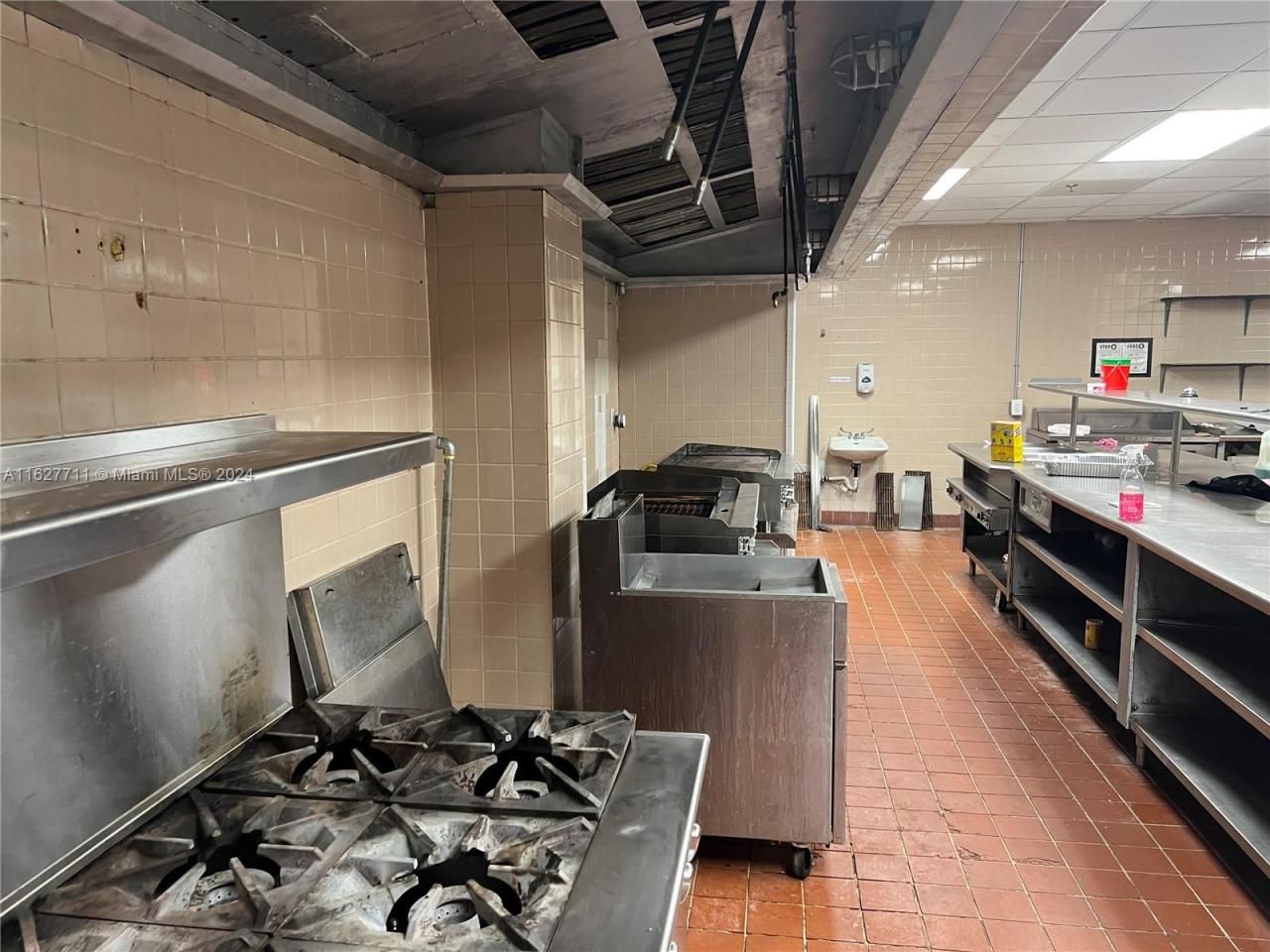 148 NW 167th St, Miami, FL 33169 Photo