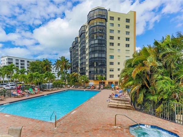 4263 Bay Beach LN, Unit 111, FORT MYERS BEACH, FL 33931