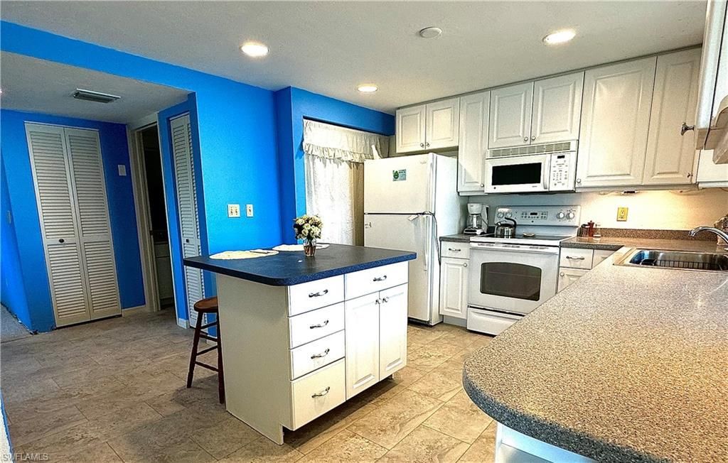 4263 Bay Beach Ln, Unit 111, Fort Myers Beach, FL 33931 Photo