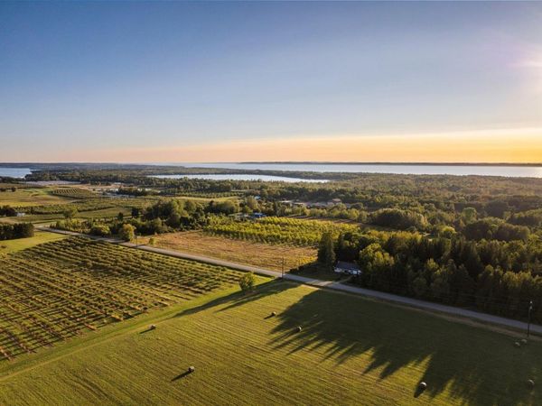 5664 Cairn Highway, Kewadin, MI 49648