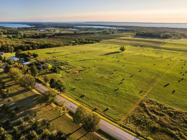 5664 Cairn Highway, Kewadin, MI 49648