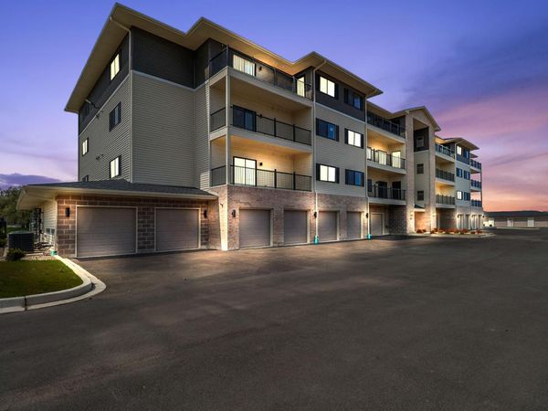 2034 W 75th Place, Unit 44, Merrillville, IN 46410