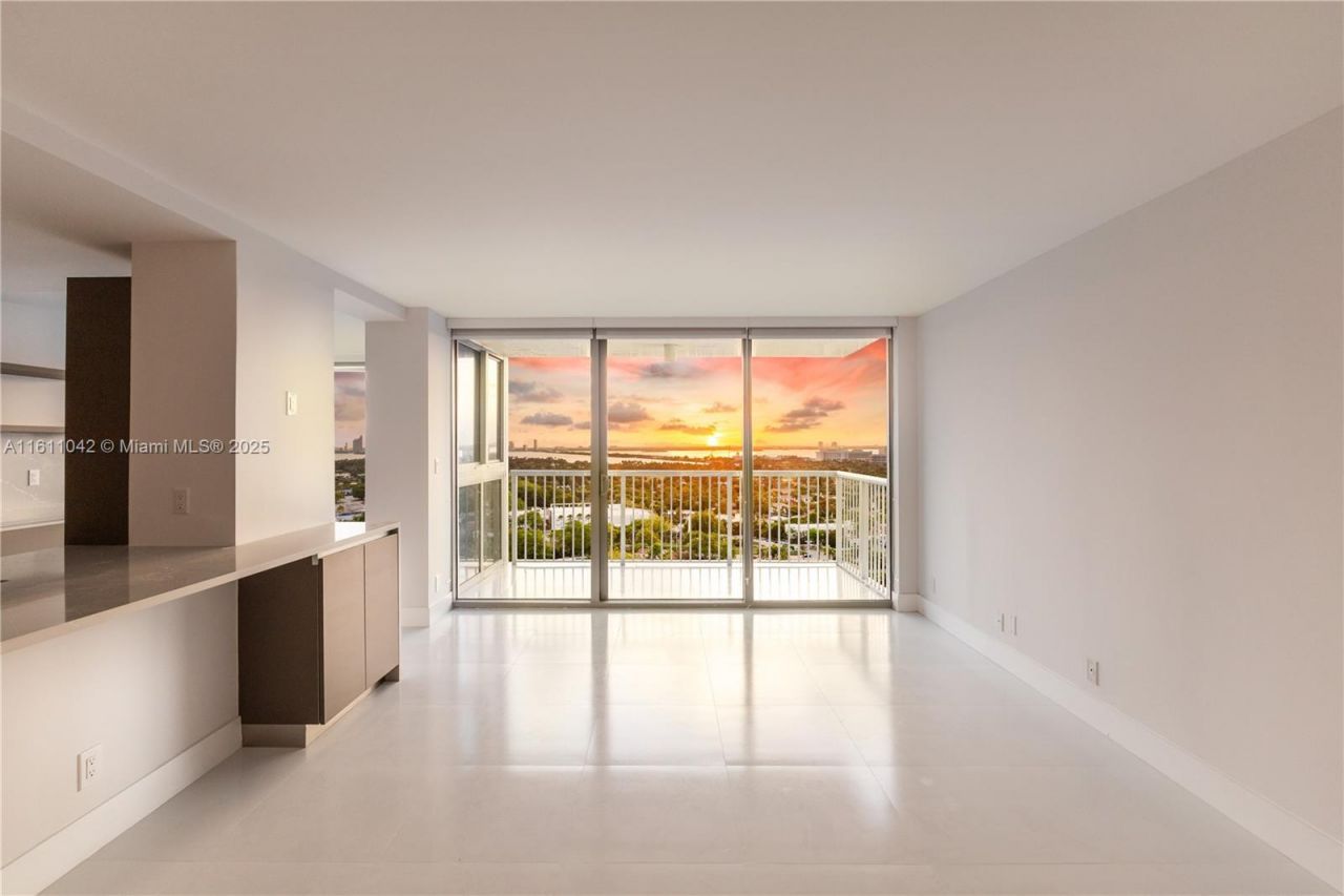 2655 Collins Ave, Unit 2302, Miami Beach, FL 33140 Photo