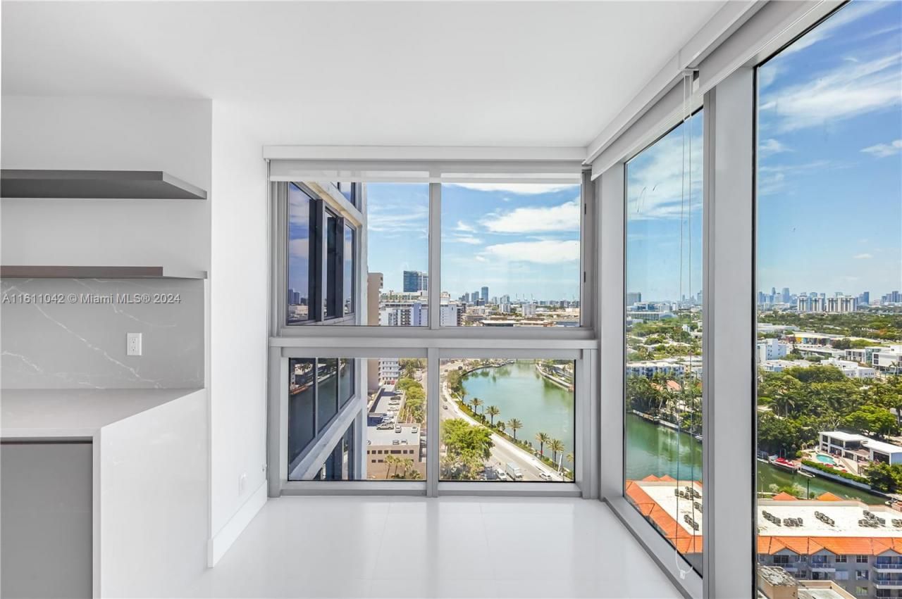 2655 Collins Ave, Unit 2302, Miami Beach, FL 33140 Photo