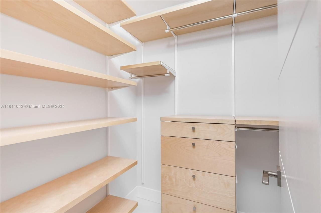 2655 Collins Ave, Unit 2302, Miami Beach, FL 33140 Photo