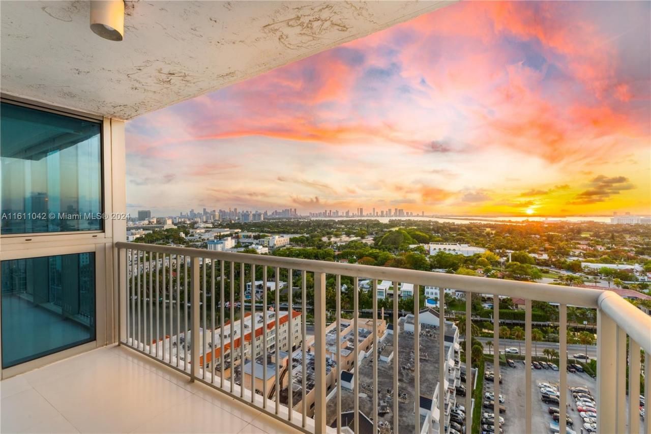 2655 Collins Ave, Unit 2302, Miami Beach, FL 33140 Photo