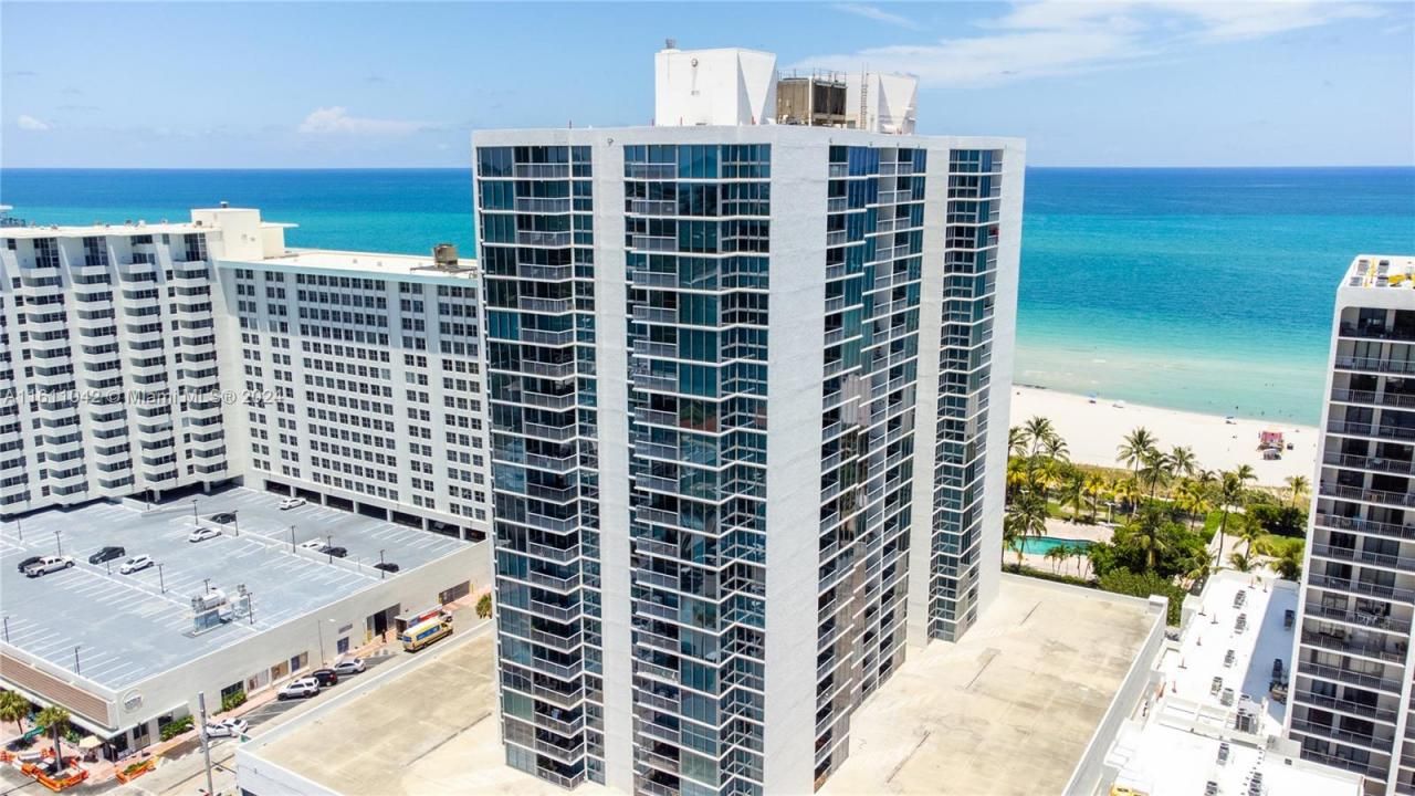 2655 Collins Ave, Unit 2302, Miami Beach, FL 33140 Photo