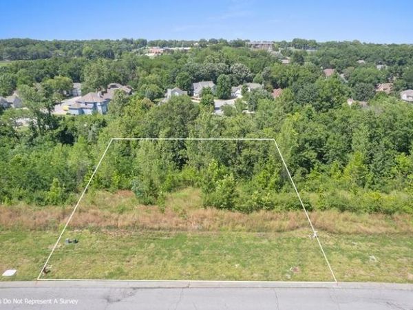 112 E 122 Street, Kansas City, MO 64146