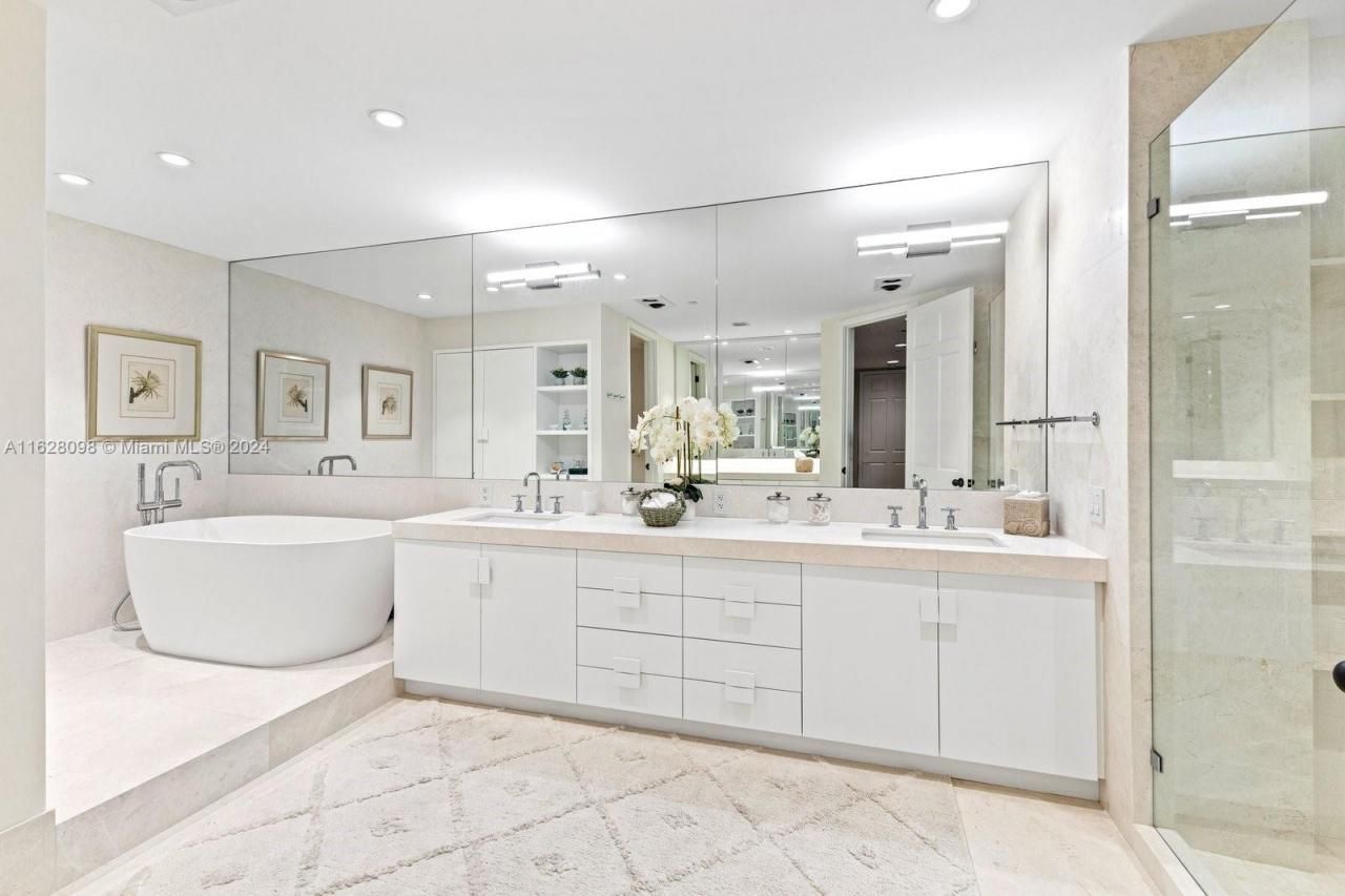 5221 Fisher Island Dr, Unit 5221, Miami Beach, FL 33109 Photo