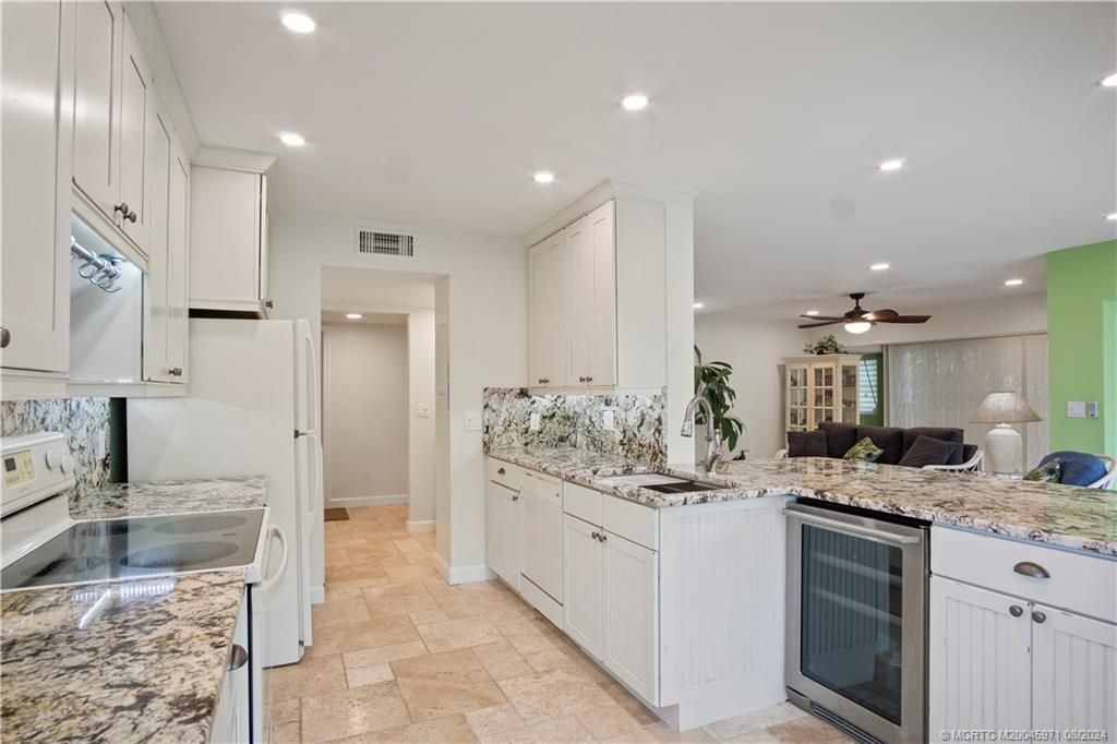 1555 NE Ocean Boulevard, Unit 103, Stuart, FL 34996 Photo