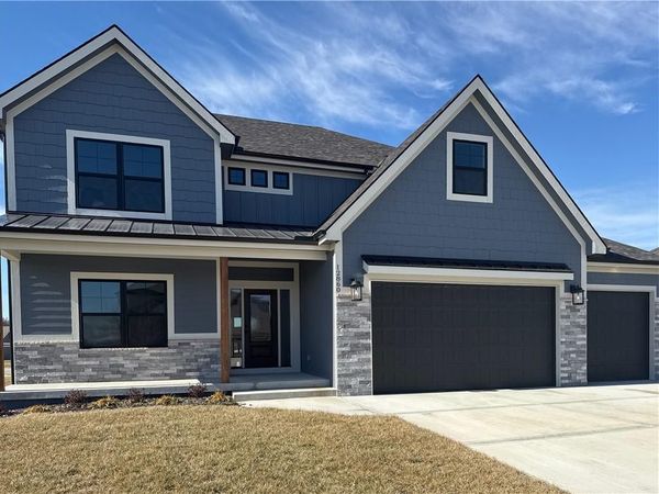 12860 N Champanel Way, Platte City, MO 64079